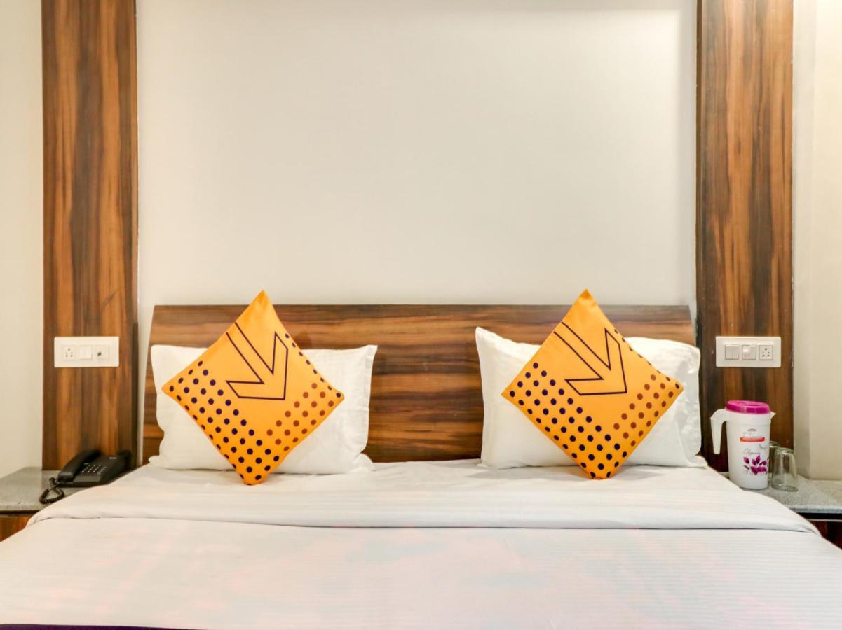 Spot On 69549 Hotel Shri Ram Kashi Muthiganj Exterior photo